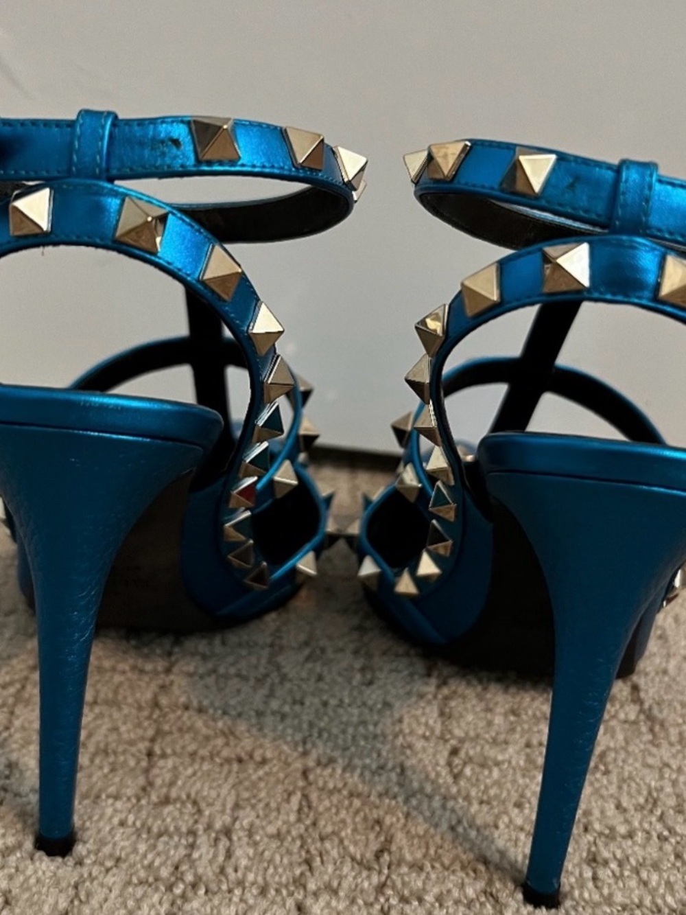 Valentino Metallic Blue Studded T-Strap Pumps - Picture 4 of 7